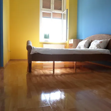 Beautiful Chocolate Apartment *